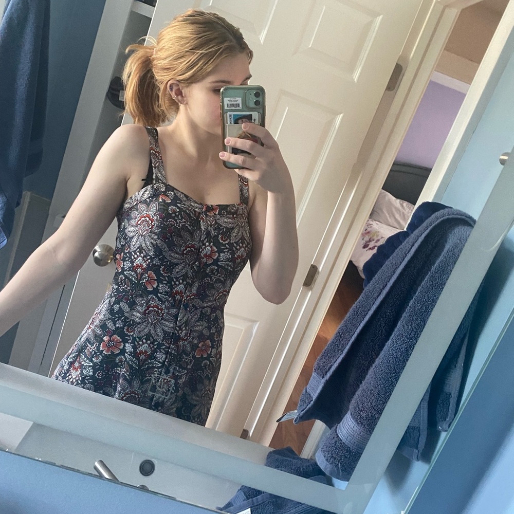 LOFT GRAY FLORAL MIDI DRESS
